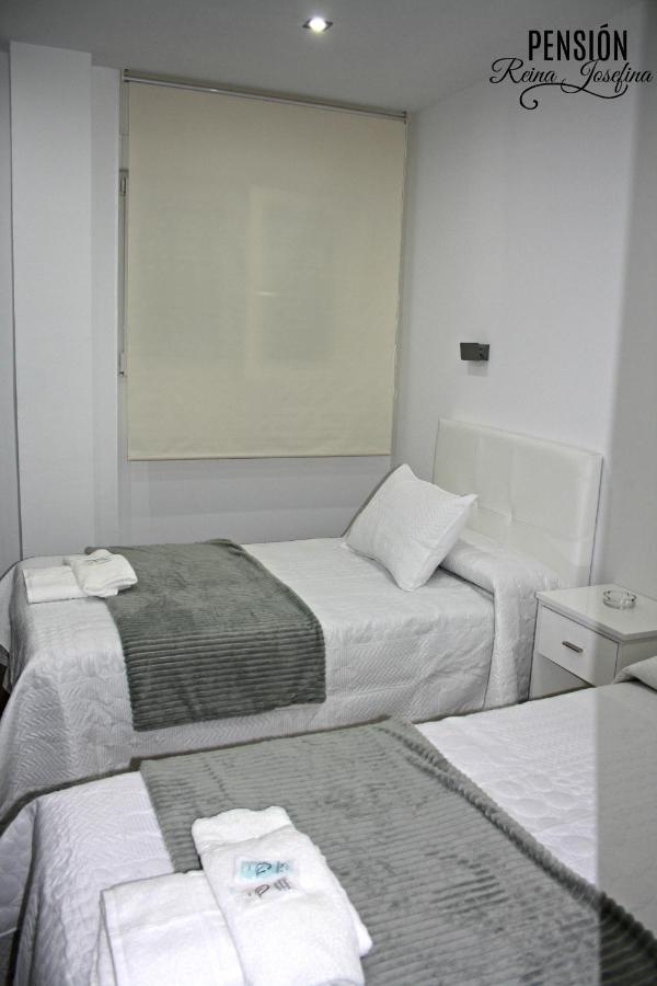 Pension Reina Josefina Сантафе Экстерьер фото